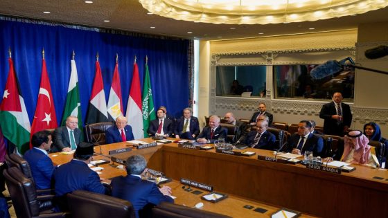 مناورة أم مراجعة.. ترامب يعلن عن “مفاوضات إيجابية” مع طهران ويؤجل ضربات الطاقة لـ 5 أيام