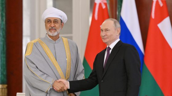 موسكو ومسقط تبحثان عن طريقة لإنهاء الحرب في إيران