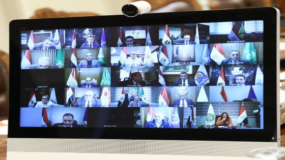 مصر تختبر «العمل عن بُعد» أسبوعياً: ترشيد للطاقة وسط ترقب لنتائج التجربة