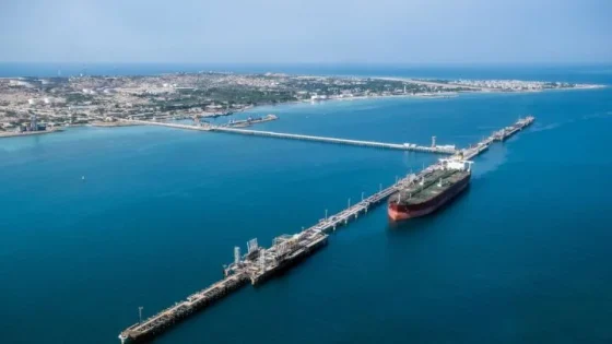 إيران تعزز صادرات النفط من جزيرة خارك رغم التهديدات الأميركية والإسرائيلية