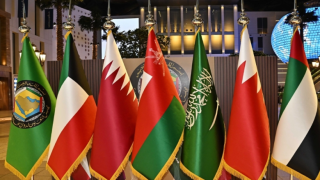 قمة خليجية في جدة تؤكد استعادة أمن الملاحة في هرمز وتدين «اعتداءات إيران»