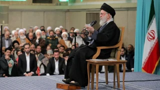 زلزال في إيران.. اغتيال علي خامنئي وقيادات الصف الأول بضربات أمريكية إسرائيلية يشعل المنطقة