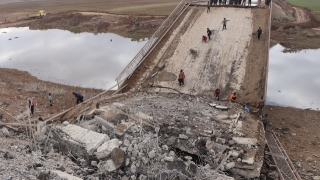 14 قتيلاً في غارات إسرائيلية على لبنان وإغلاق قسري للمعبر الحدودي مع سوريا