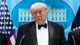 ترامب: حادث إطلاق النار لم يكن له علاقة بإيران.. فيديو