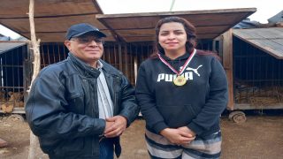 أوسة الحلو تغرد عكس الاتجاه في عالم ترويض الأسود