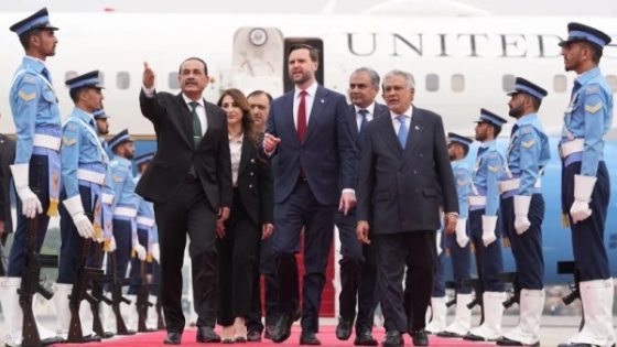 ساعتان من التفاوض المباشر في إسلام آباد بحضور عسكري باكستاني وسط أجواء إيجابية