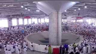 حجاج بيت الله ينهون المناسك برمي الجمرات ويتوجهون لأداء طواف الوداع.