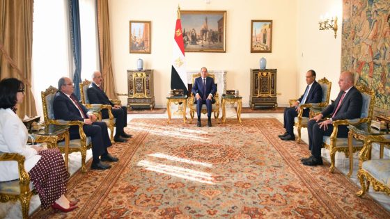 السيسي يبحث مع الجزائر وتونس تعزيز التعاون والتنسيق الإقليمي ودعم استقرار ليبيا