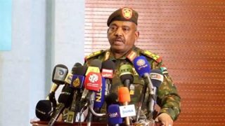 اتهامات سودانية للإمارات وإثيوبيا باستهداف مطار الخرطوم بطائرات مسيرة