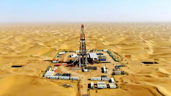 مصر تعلن تحقيق أكبر اكتشاف للغاز والنفط بالصحراء الغربية منذ 15 عاماً