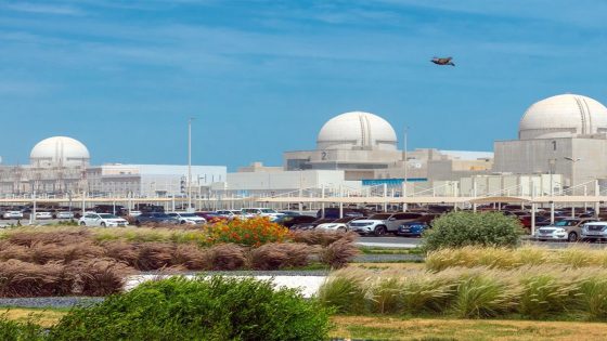 الإمارات: مستويات الإشعاع مازالت طبيعية  في محطة “براكة” بعد حريق اليوم