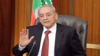 أنباء عن استهداف منزل شقيق رئيس البرلمان اللبناني في بلدة تبنين جراء القصف