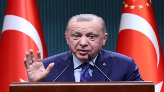 أردوغان يرحب بالتفاهم الأمريكي الإيراني ويشيد بالدور القطري في دعم المسار الدبلوماسي