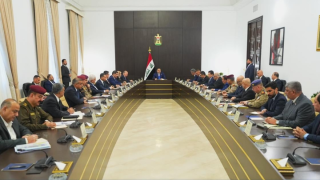 العراق يؤكد التزامه بحصر السلاح ويعلن إحباط عمليات استهدفت دولاً مجاورة