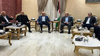 مفاوضات القاهرة لإنقاذ اتفاق غزة تتواصل وسط تهديدات إسرائيلية بتوسيع العمليات العسكرية