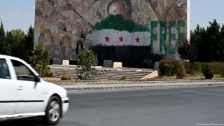 الداخلية السورية تعلن توقيف مطلوب متهم بالتورط في الاعتقالات والتغييب القسري بدرعا