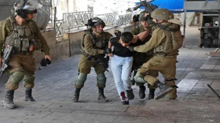 الاحتلال يعتقل 11 فلسطينياً في الضفة ويواصل استهداف البنية التحتية في طمون ونابلس