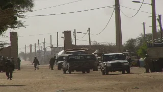 الجيش المالي يشن غارات جوية على مواقع لجماعات مسلحة شرق وغرب البلاد