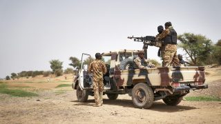 غارات جوية على مواقع إرهابية شرقي مالي وغربها وشل حركة مقاتلين