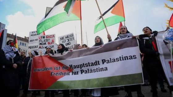 أحكام بالسجن تزيد عن 20 عاماً لأربعة نشطاء مؤيدين لفلسطين في بريطانيا بتهمة التعدي على مصنع سلاح إسرائيلي