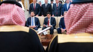 مخاوف الخليج من مكاسب طهران وتنازلات واشنطن تدفع روبيو إلى جولة خليجية