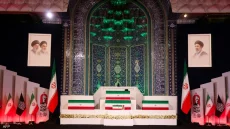 جثمان خامنئي يصل إلى مصلى طهران تمهيداً لتشييع رسمي يمتد ستة أيام