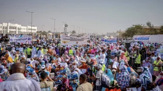 المعارضة الموريتانية تصعّد ضد الحكومة من نواذيبو.. اتهامات بالفشل والفساد وسط أزمة عطش متفاقمة