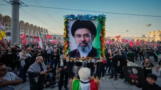 التايمز الموساد وCIA يكثفان البحث عن مجتبى خامنئي وسط غموض بشأن مصيره