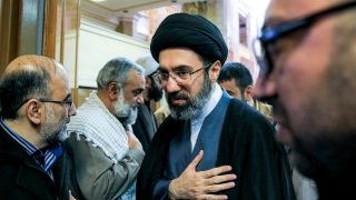 غياب مجتبى خامنئي يثير تساؤلات حول إدارة إيران وترقب لقرارات تعيد رسم موازين السلطة