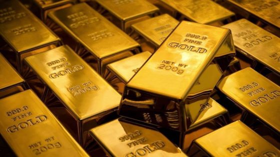 الذهب يواصل مكاسبه مع تراجع أسعار النفط
