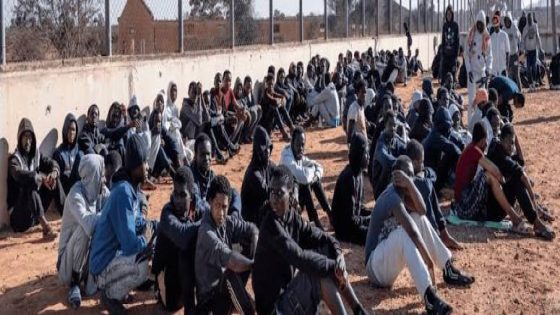 آلاف المهاجرين يتعرضون للاحتجاز والاتجار بالبشر على حدود تونس وليبيا