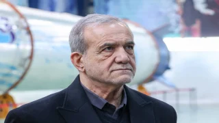 بزشكيان: الاقتصاد الإيراني يئن.. وإعادة فتح مضيق هرمز مرهونة بشروط جديدة