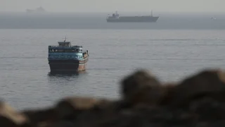 الغموض يحيط بالمفاوضات الأمريكية الإيرانية وسط تضارب التصريحات بشأن استئناف الحوار
