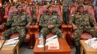 البرهان يفتح باب الحوار في السودان ويشترط نزع سلاح الدعم السريع