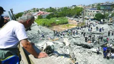 تصعيد إسرائيلي في جنوب لبنان يقتل 11 شخصاً.. بيروت تحذر من تقويض مساعي تثبيت الهدوء