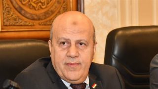 القبض على السكرتير العام لمحافظة أسوان ومدير مكتبه في قضية رشوة وفساد مالي