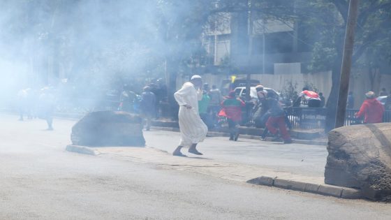 الغاز المسيل للدموع في نيروبي.. تجار كينيون يحتجون على رفع رسوم الاستيراد