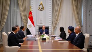 السيسي: مخزون السلع الاستراتيجية مطمئن ويقترب من عام لبعض المنتجات