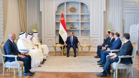 السيسي ورئيس الحكومة القطرية يبحثان طرق وقف الحرب على غزة واحتواء التصعيد الإقليمي الراهن