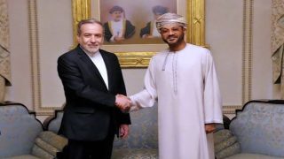إيران وعمان تتوصلان إلى اتفاقات بشأن تقاسم مضيق هرمز وإيراداته